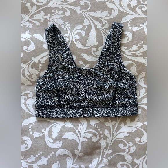 Lululemon sports bra — white and black patterned (fits size xs) - Picture 1 of 3